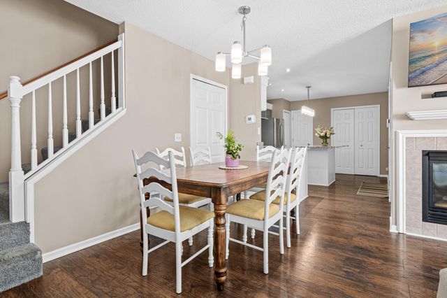 15784 Flackwood Trail 95, Apple Valley, MN 55124