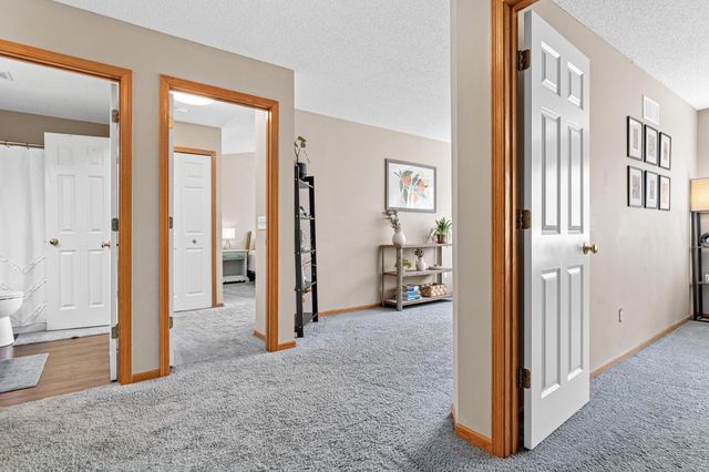 15784 Flackwood Trail 95, Apple Valley, MN 55124