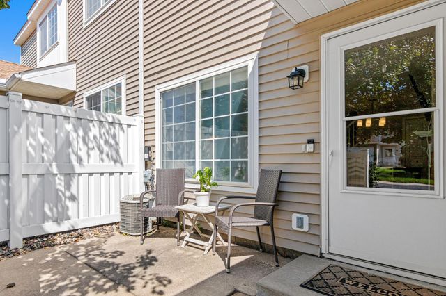 15784 Flackwood Trail 95, Apple Valley, MN 55124