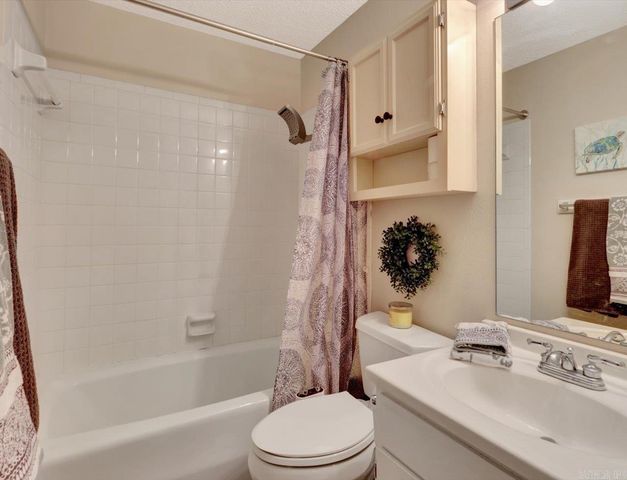 1137 Twin Points Rd Road H, Hot Springs, AR 71913