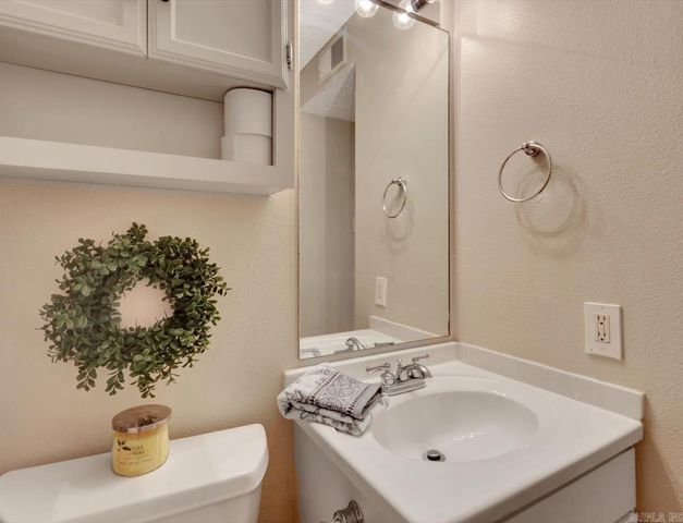 1137 Twin Points Rd Road H, Hot Springs, AR 71913