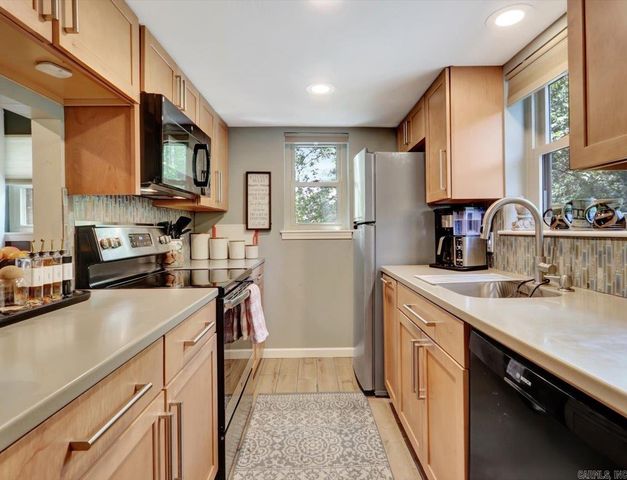 1137 Twin Points Rd Road H, Hot Springs, AR 71913