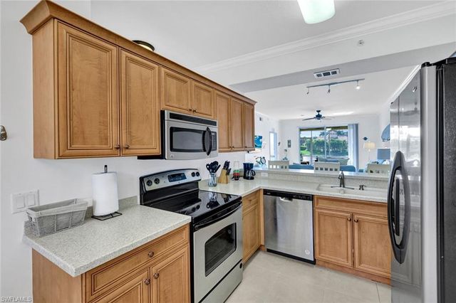 8270 Pathfinder LOOP 815, Fort Myers, FL 33919