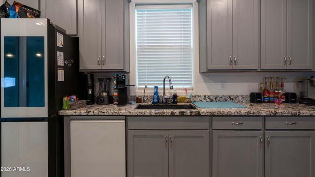 1903 W 21st Avenue, Apache Junction, AZ 85120