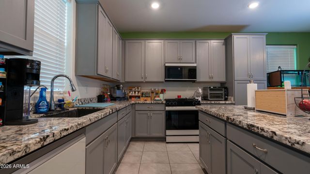 1903 W 21st Avenue, Apache Junction, AZ 85120