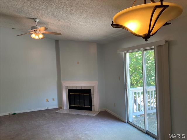 1690 E Swan Circle, St Louis, MO 63144