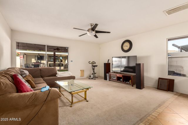 2202 E HAMPTON Avenue, Mesa, AZ 85204