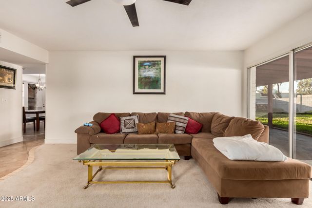 2202 E HAMPTON Avenue, Mesa, AZ 85204