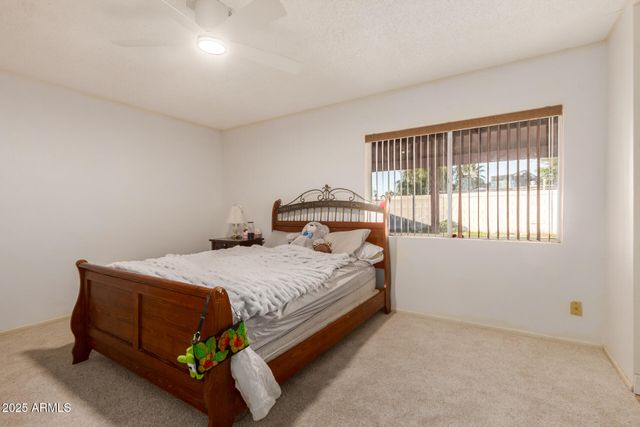 2202 E HAMPTON Avenue, Mesa, AZ 85204