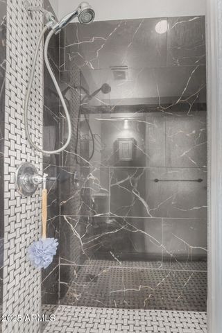 2202 E HAMPTON Avenue, Mesa, AZ 85204