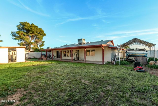 2202 E HAMPTON Avenue, Mesa, AZ 85204