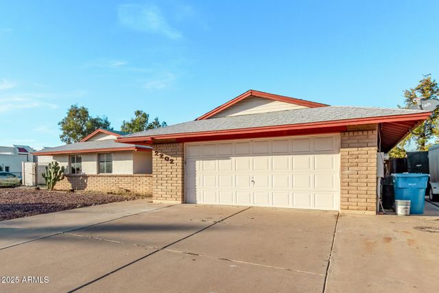 2202 E HAMPTON Avenue, Mesa, AZ 85204
