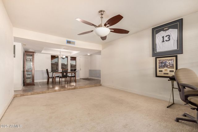 2202 E HAMPTON Avenue, Mesa, AZ 85204