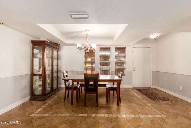 2202 E HAMPTON Avenue, Mesa, AZ 85204