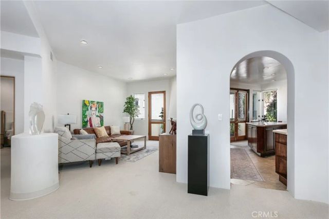 15500 W Sunset 301, Pacific Palisades, CA 90272