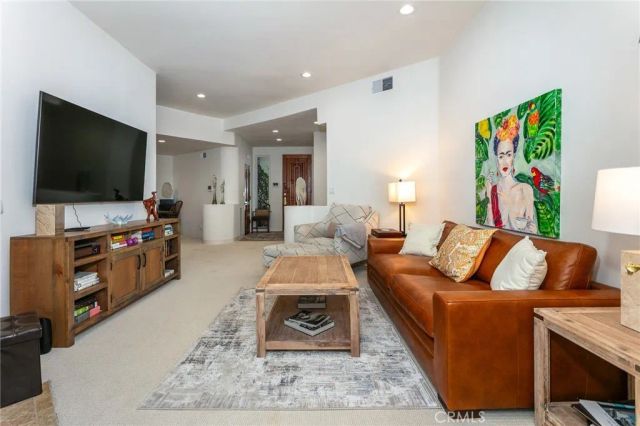 15500 W Sunset 301, Pacific Palisades, CA 90272