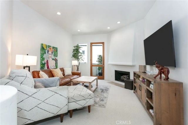 15500 W Sunset 301, Pacific Palisades, CA 90272