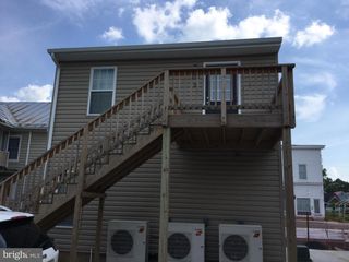 216 W KING ST #2, Strasburg, VA 22657
