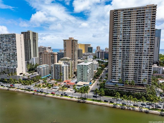 445 Kaiolu Street 704, Honolulu, HI 96815