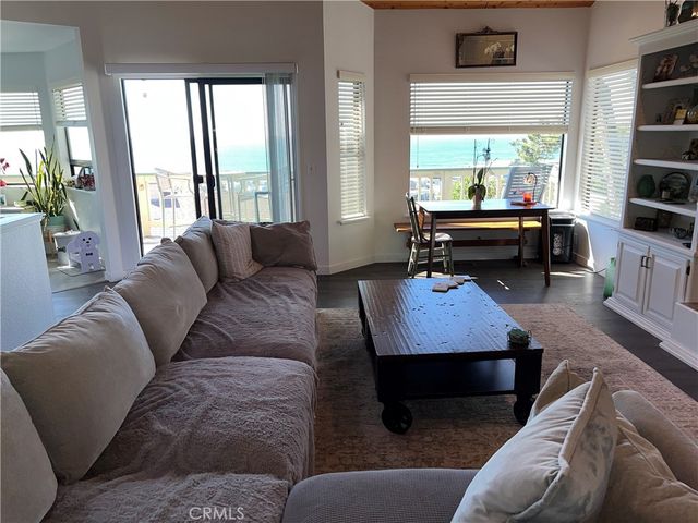 1833 Ogden Drive, Cambria, CA 93428