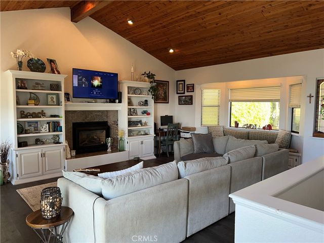 1833 Ogden Drive, Cambria, CA 93428