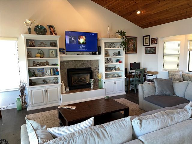 1833 Ogden Drive, Cambria, CA 93428