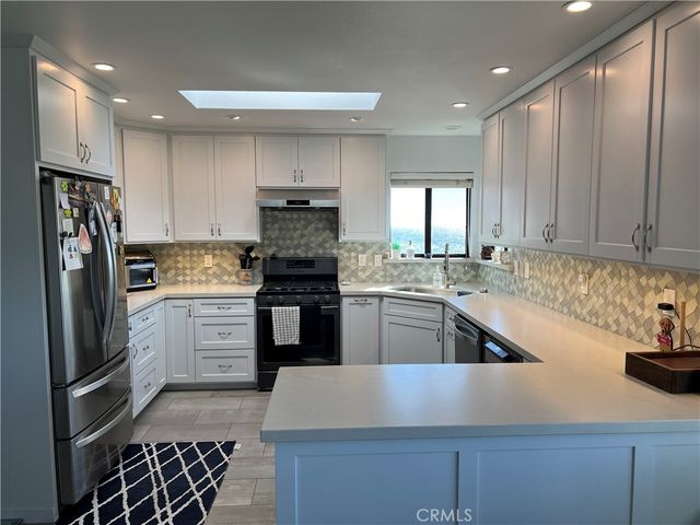 1833 Ogden Drive, Cambria, CA 93428