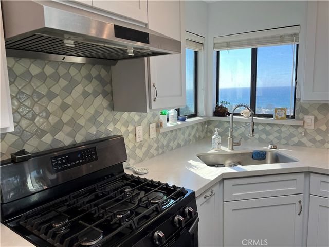 1833 Ogden Drive, Cambria, CA 93428