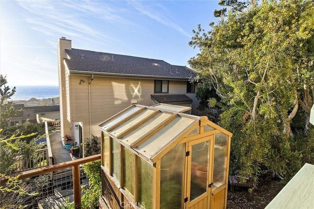 1833 Ogden Drive, Cambria, CA 93428