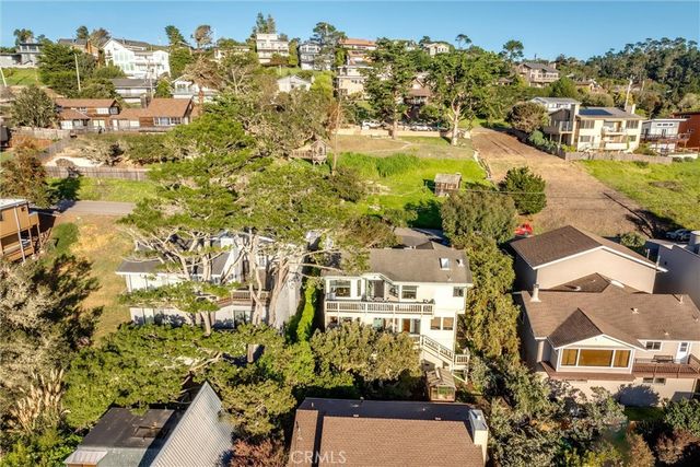 1833 Ogden Drive, Cambria, CA 93428