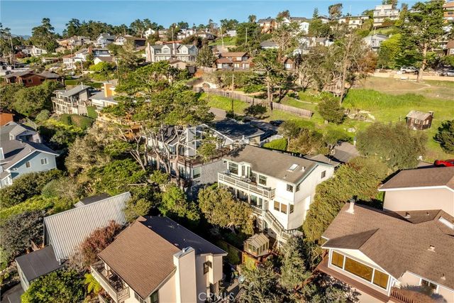 1833 Ogden Drive, Cambria, CA 93428