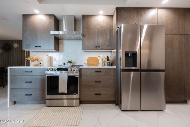 241 Riverside Dr Unit 106, Holly Hill, FL 32117