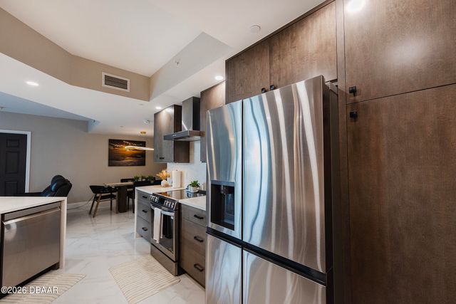 241 Riverside Dr Unit 106, Holly Hill, FL 32117