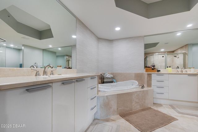 241 Riverside Dr Unit 106, Holly Hill, FL 32117