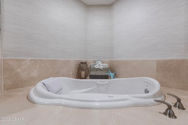 241 Riverside Dr Unit 106, Holly Hill, FL 32117