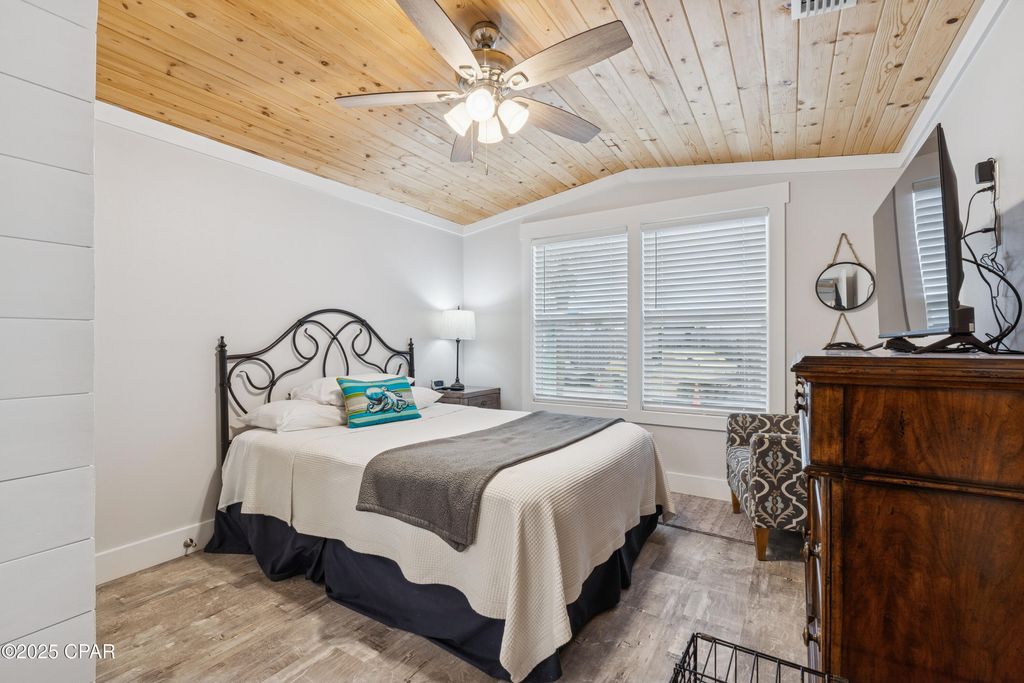 Image 12 of property listing at 608 Seabreeze Drive, Panama City Beach, FL 32408