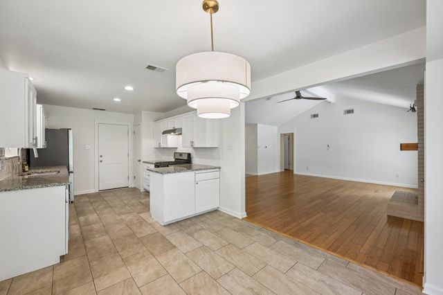 2717 Charlesworth DR, Austin, TX 78745