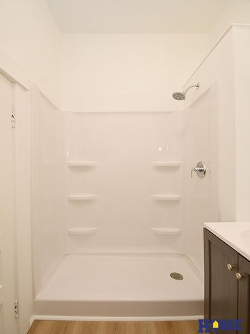 901 S 24th Street, Lincoln, NE 68510