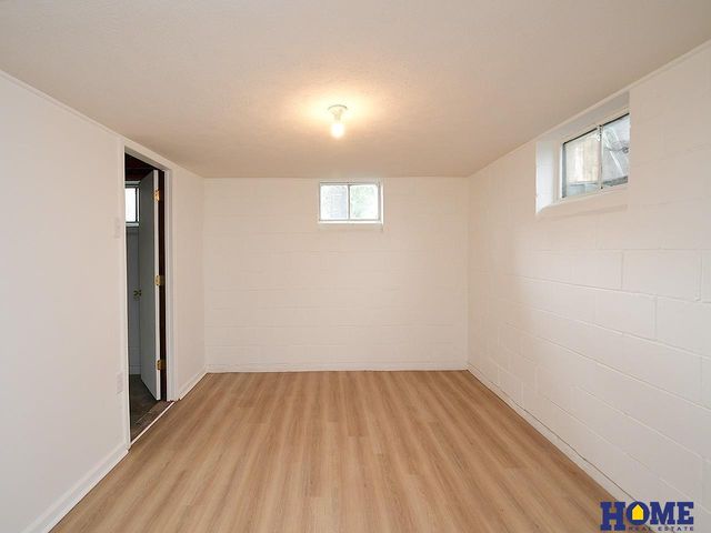 901 S 24th Street, Lincoln, NE 68510