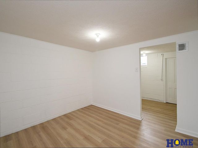 901 S 24th Street, Lincoln, NE 68510