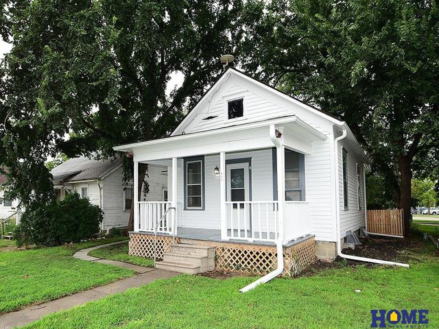 901 S 24th Street, Lincoln, NE 68510