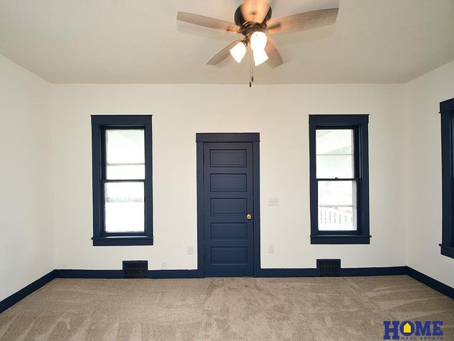 901 S 24th Street, Lincoln, NE 68510