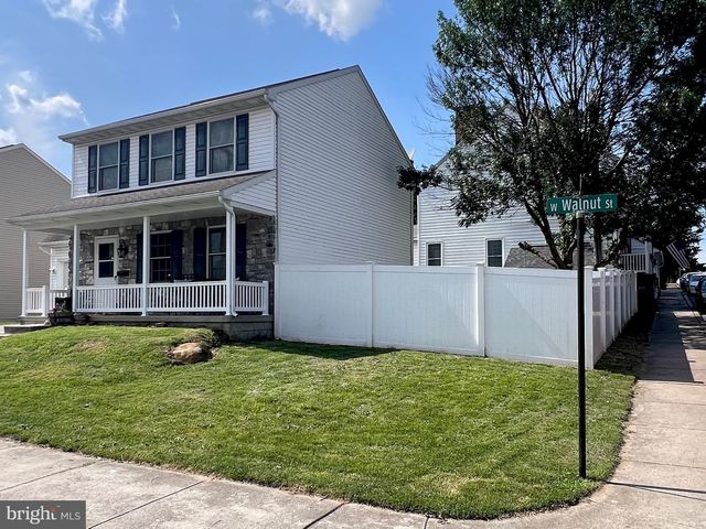 210 W WALNUT ST, Marietta, PA 17547