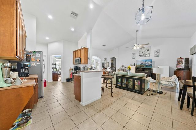 2651 RAMBLING OAKS WAY, Kissimmee, FL 34746