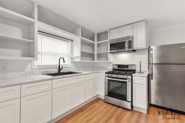 1514 6th Street, Muskegon, MI 49441