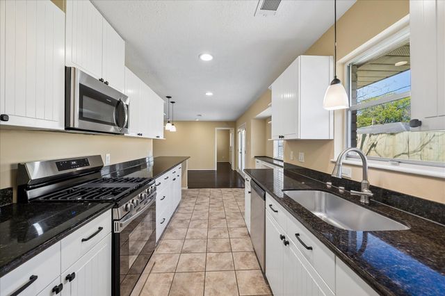 5718 Viking Drive, Houston, TX 77092