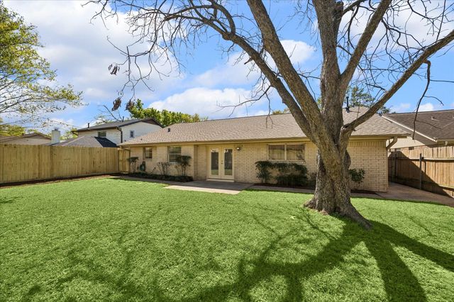 5718 Viking Drive, Houston, TX 77092