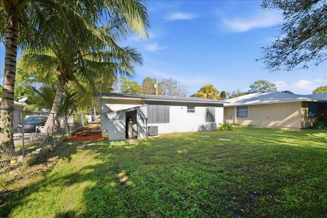 1813 Edgevale Road, Fort Pierce, FL 34982