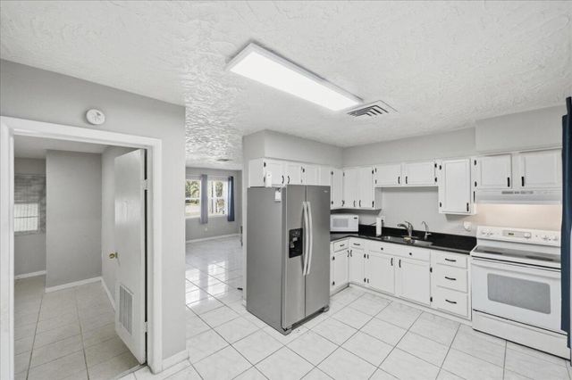 1813 Edgevale Road, Fort Pierce, FL 34982