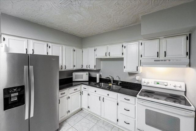 1813 Edgevale Road, Fort Pierce, FL 34982